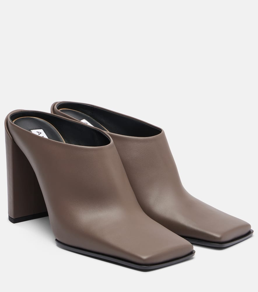 Кожаные мюли Alaïa, Tourterelle