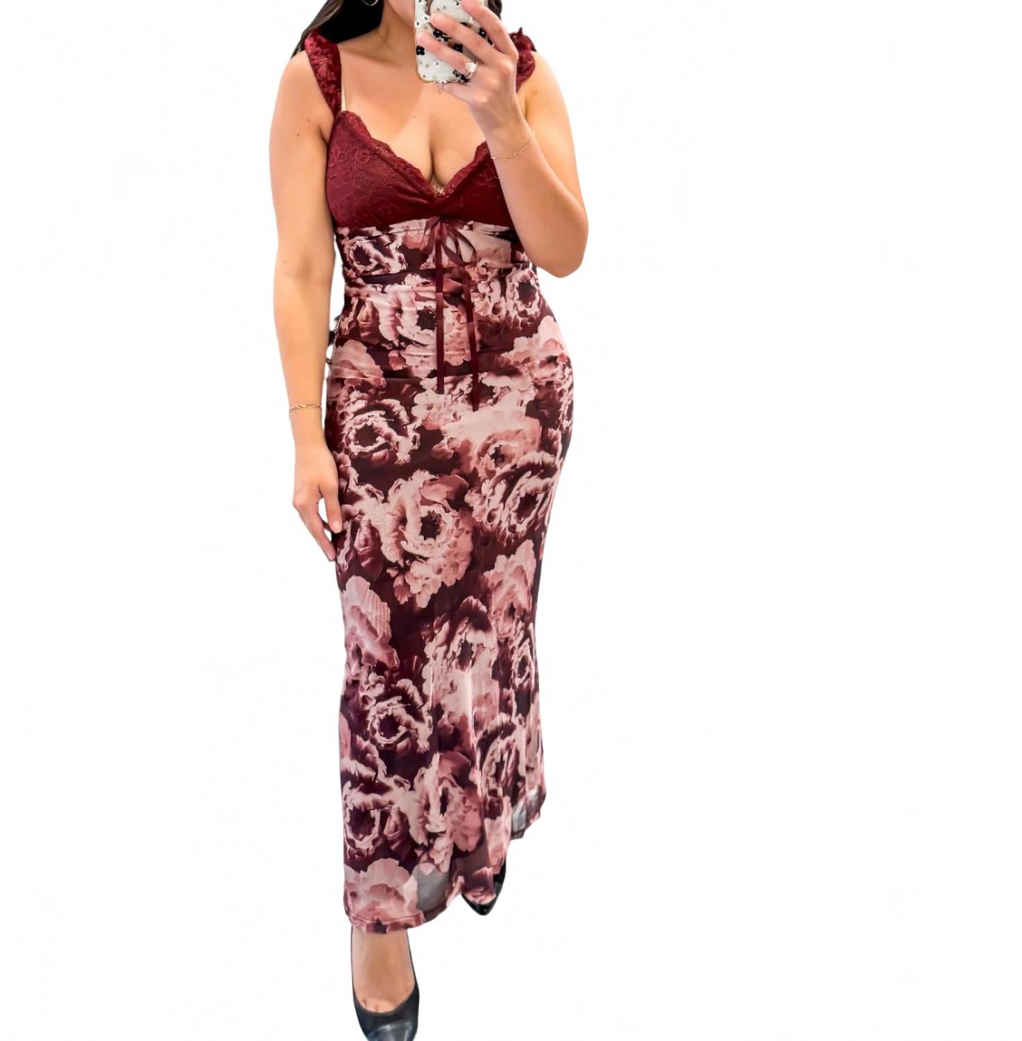 

Лучшее чем когда-либо макси-платье в винном цвете Bailey Rose, Wine