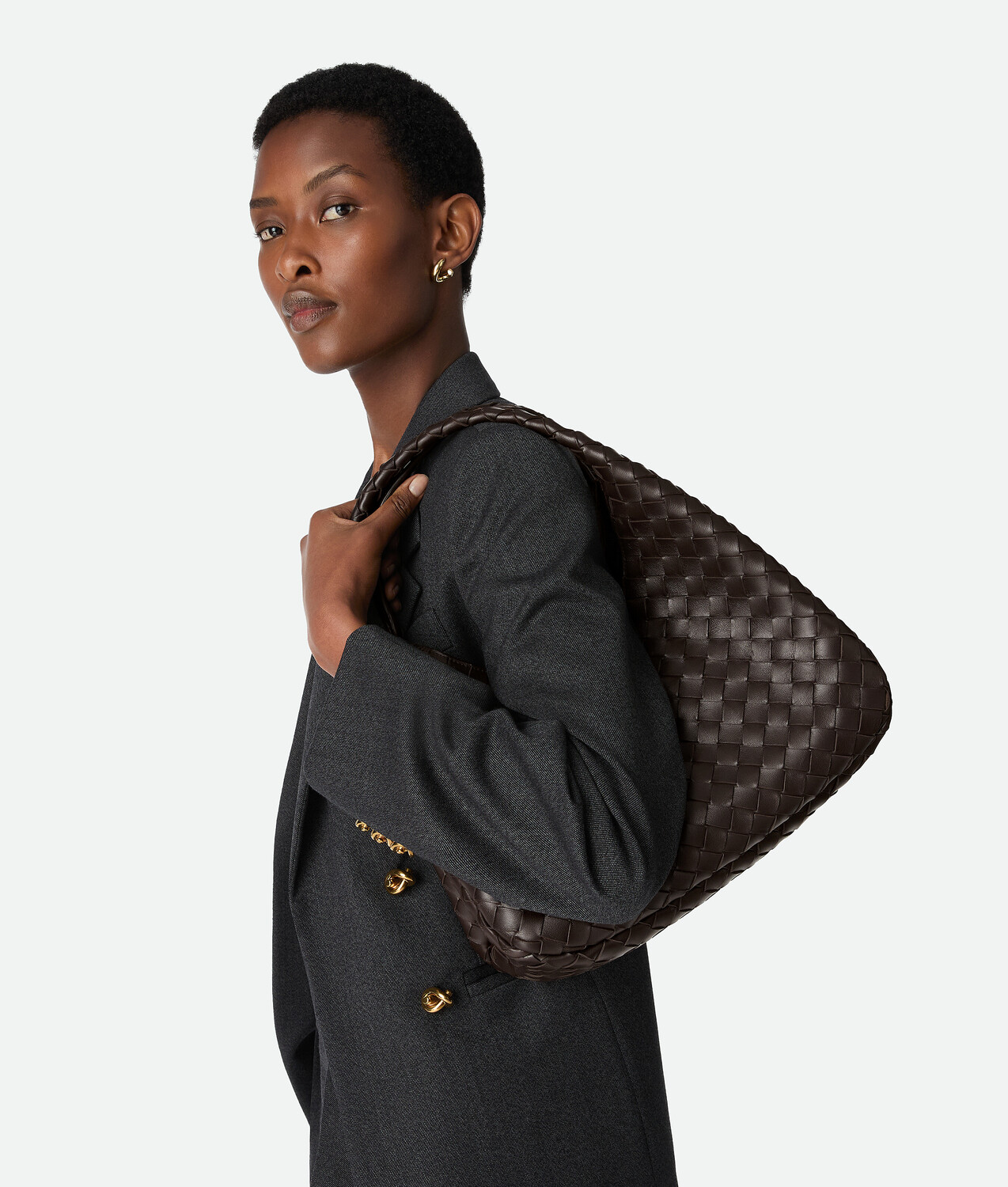 Кампанья BOTTEGA VENETA, фондан — фото 2