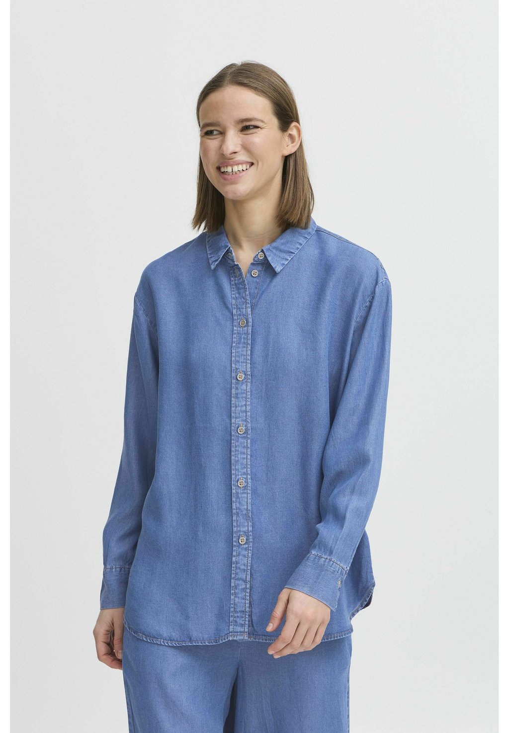 

Блузка на пуговицах BYKOSMO b.young, цвет Mid Blue Denim