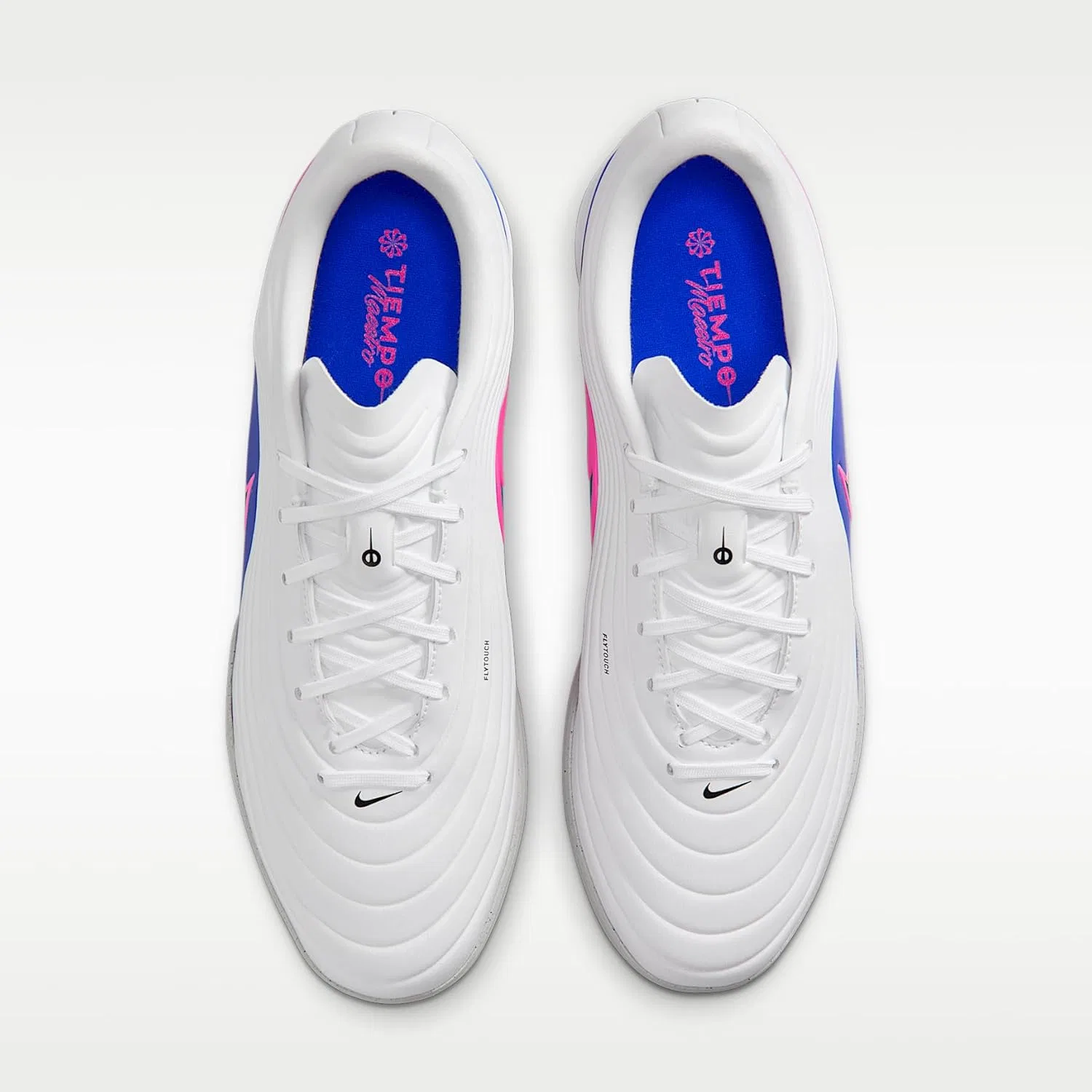 Мужские кроссовки Nike Tiempo Maestro Academy TfSoccer, White Black Racer Blue Pink Bl — фото 4