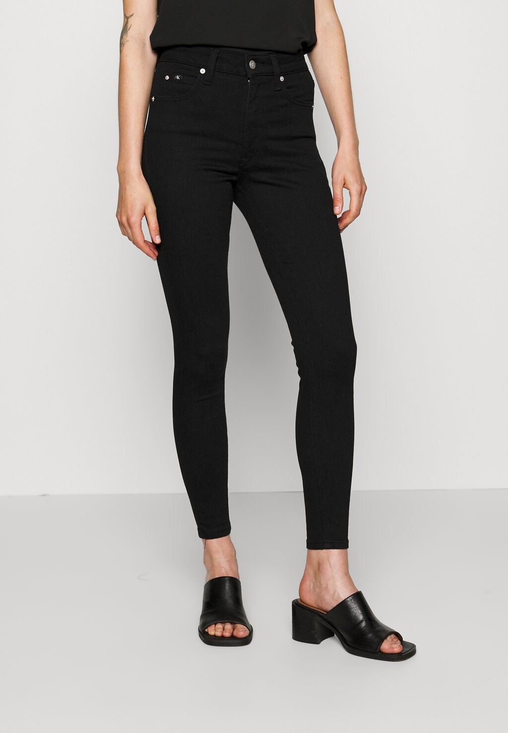 

Джинсы Skinny Fit Calvin Klein Jeans