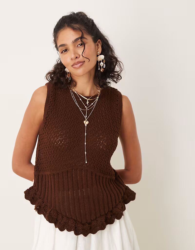 

Топ крючком ASOS DESIGN коричневого цвета