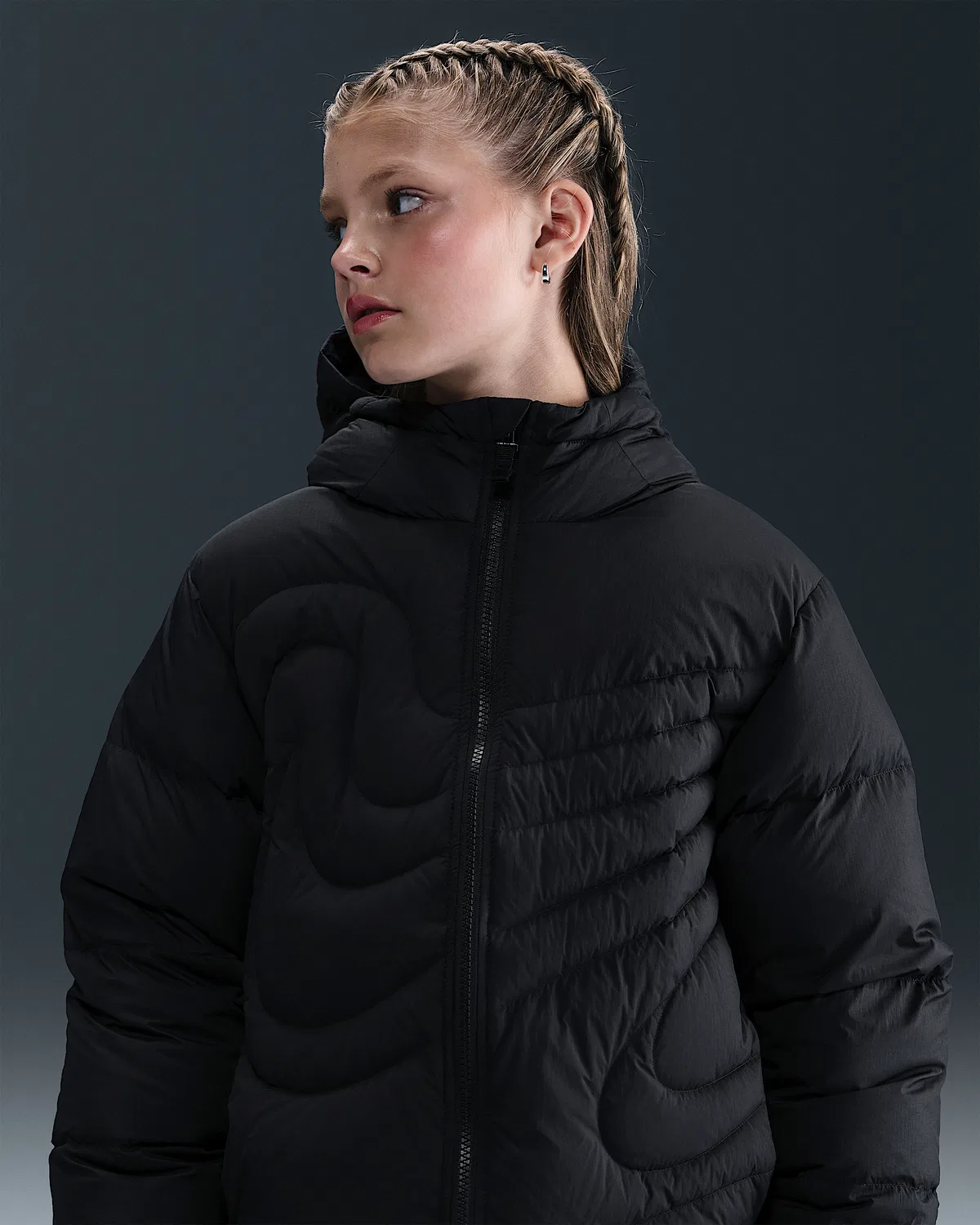 Детская пуховая куртка Nike Sportswear Swoosh Therma-FIT Loose Down Big Kids, Black/Black — фото 2