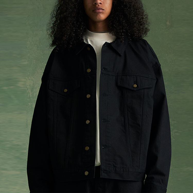 Мужская джинсовая куртка серии Cloud FW23, черная Fear Of God Essentials, черный — фото 4