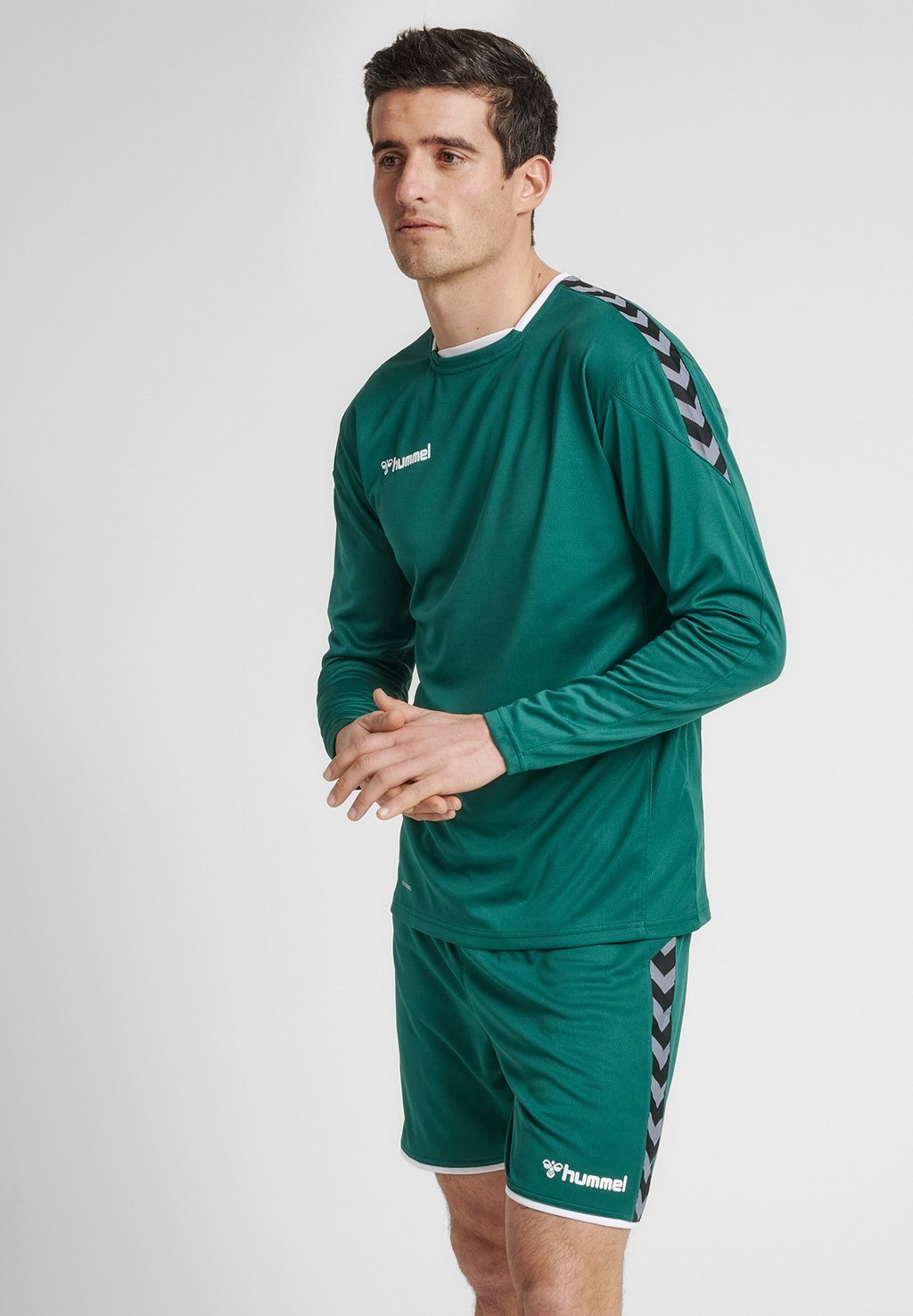 

Лонгслив AUTHENTIC POLY Hummel, цвет Evergreen