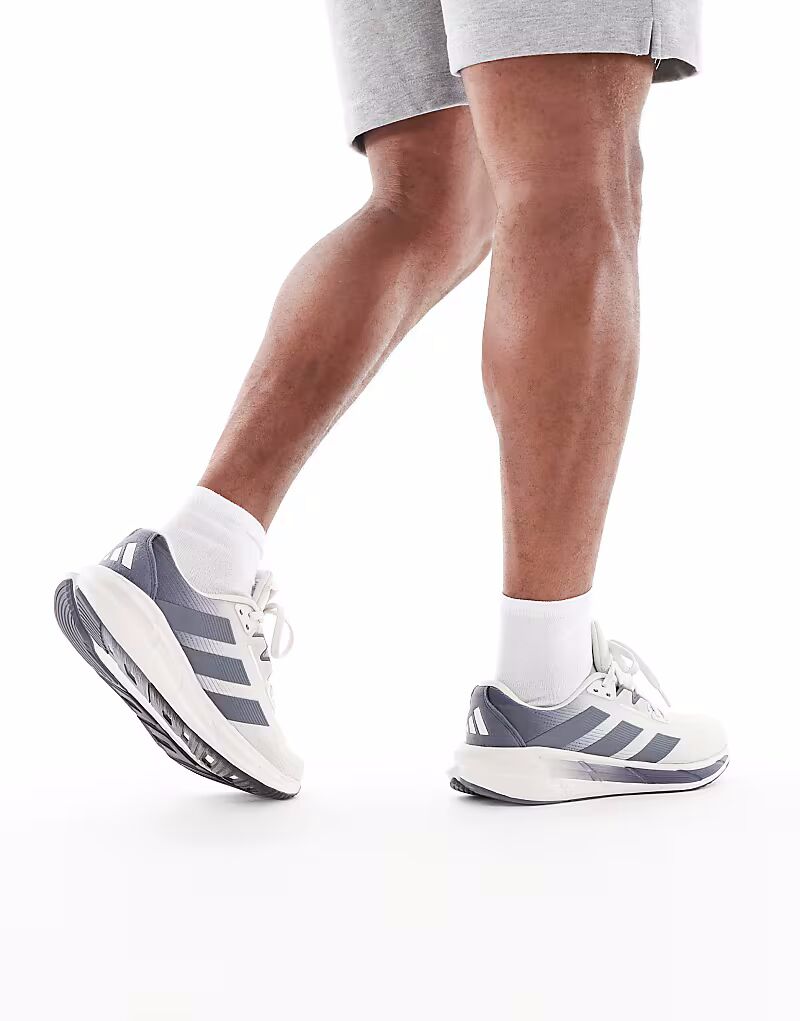 Кроссовки Adidas Running Questar 3 серого цвета Adidas Performance — фото 4