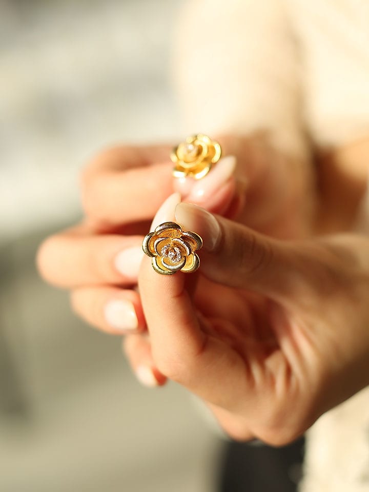 

Позолоченные серьги-гвоздики с драгоценными камнями Pierres delicates