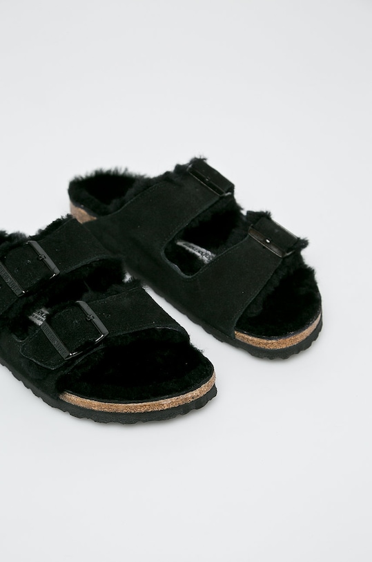 Тапочки Arizona Fur Birkenstock, черный — фото 4