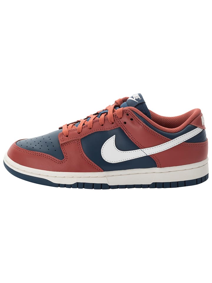Кроссовки на шнуровке Dunk Low Nike, цвет rot/dunkelblau