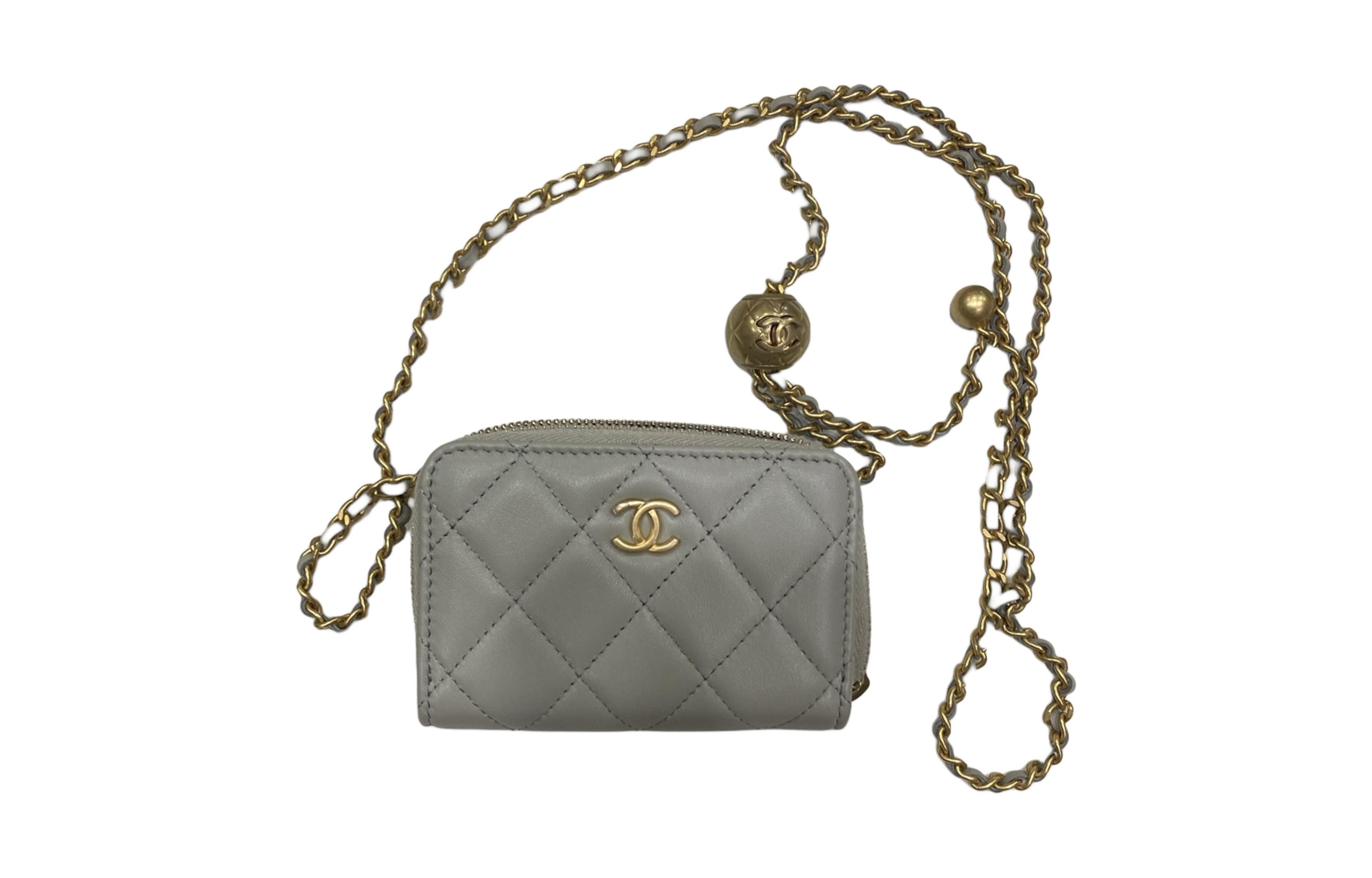 

Кошелек для монет из овчины женский светло-серый CHANEL
