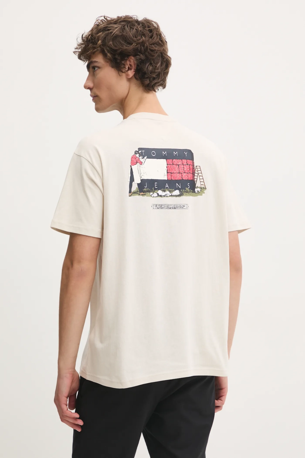 

Хлопковая футболка Tommy Jeans, бежевый