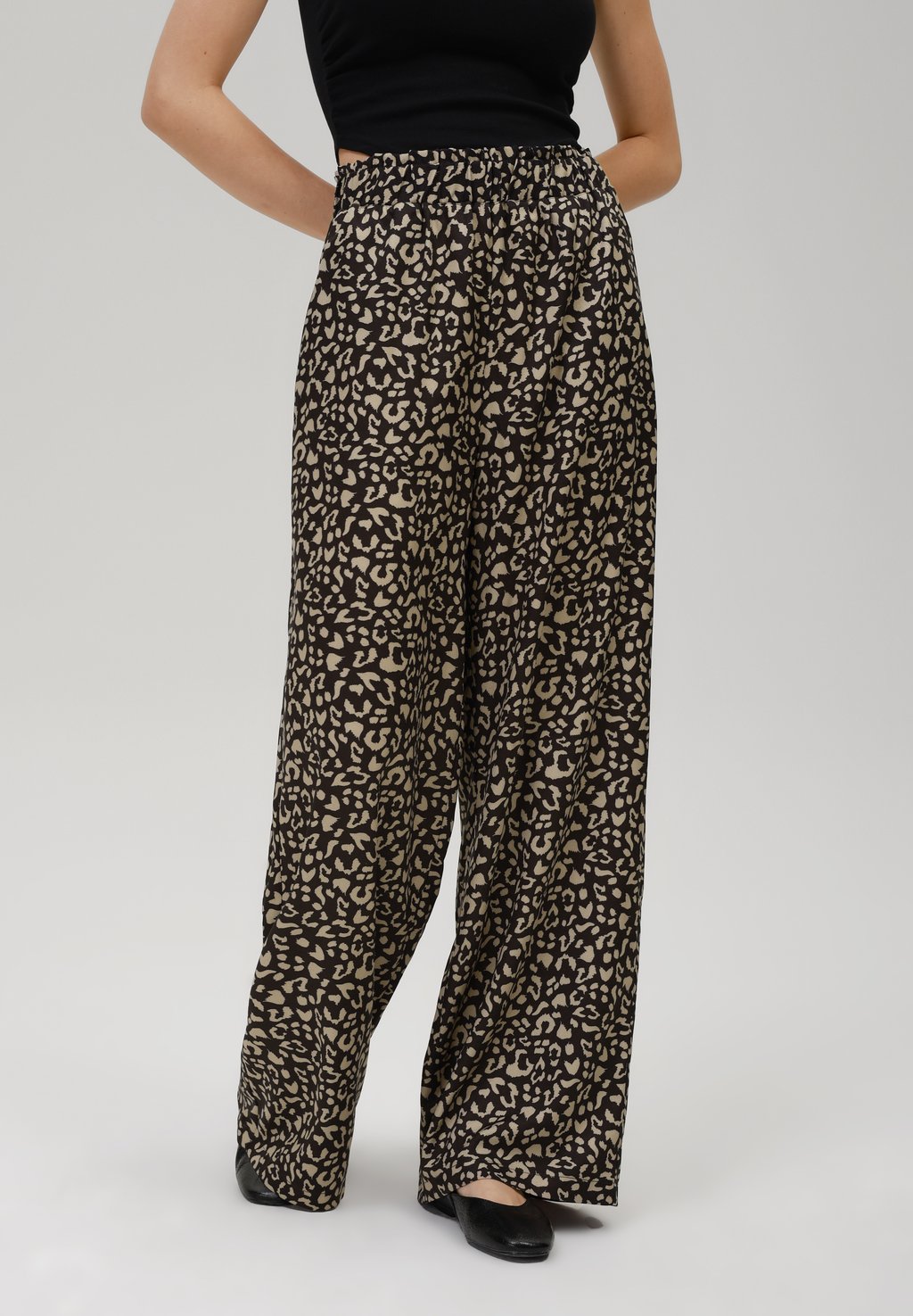 

Брюки Even&Odd by Zalando, черный