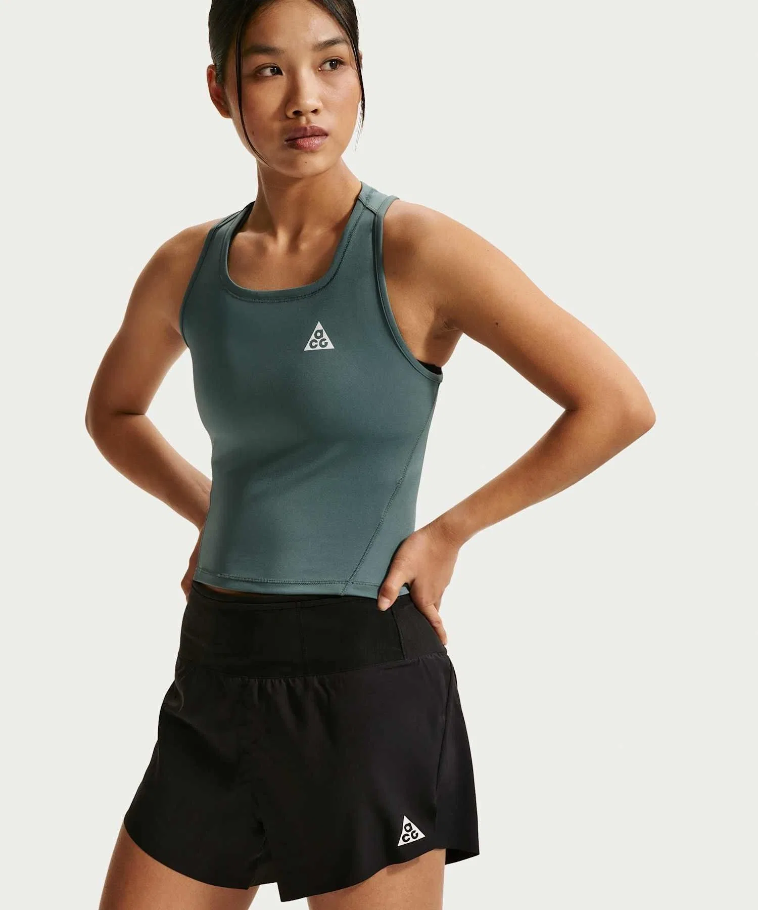 Женская майка для бега по пересеченной местности Nike ACG Dri-FIT IO9653-382, цвет «Минеральный сланец». — фото 3