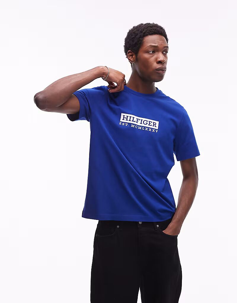 

Футболка с большим логотипом Tommy Hilfiger ярко-синего цвета