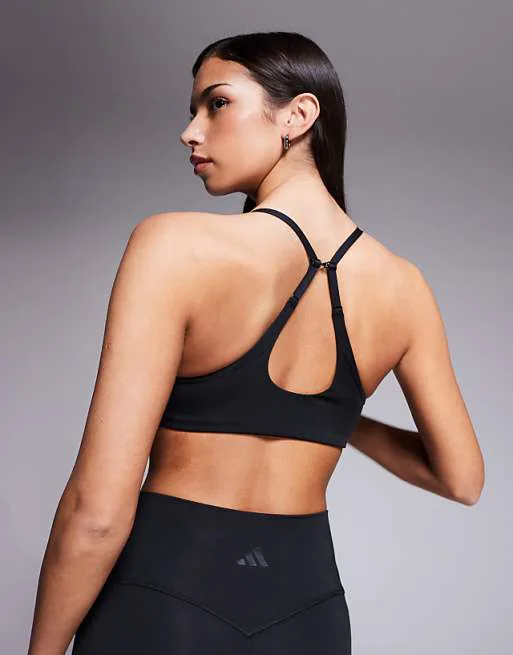 Черный спортивный бюстгальтер с легкой поддержкой adidas Training Optime Essentials — фото 2