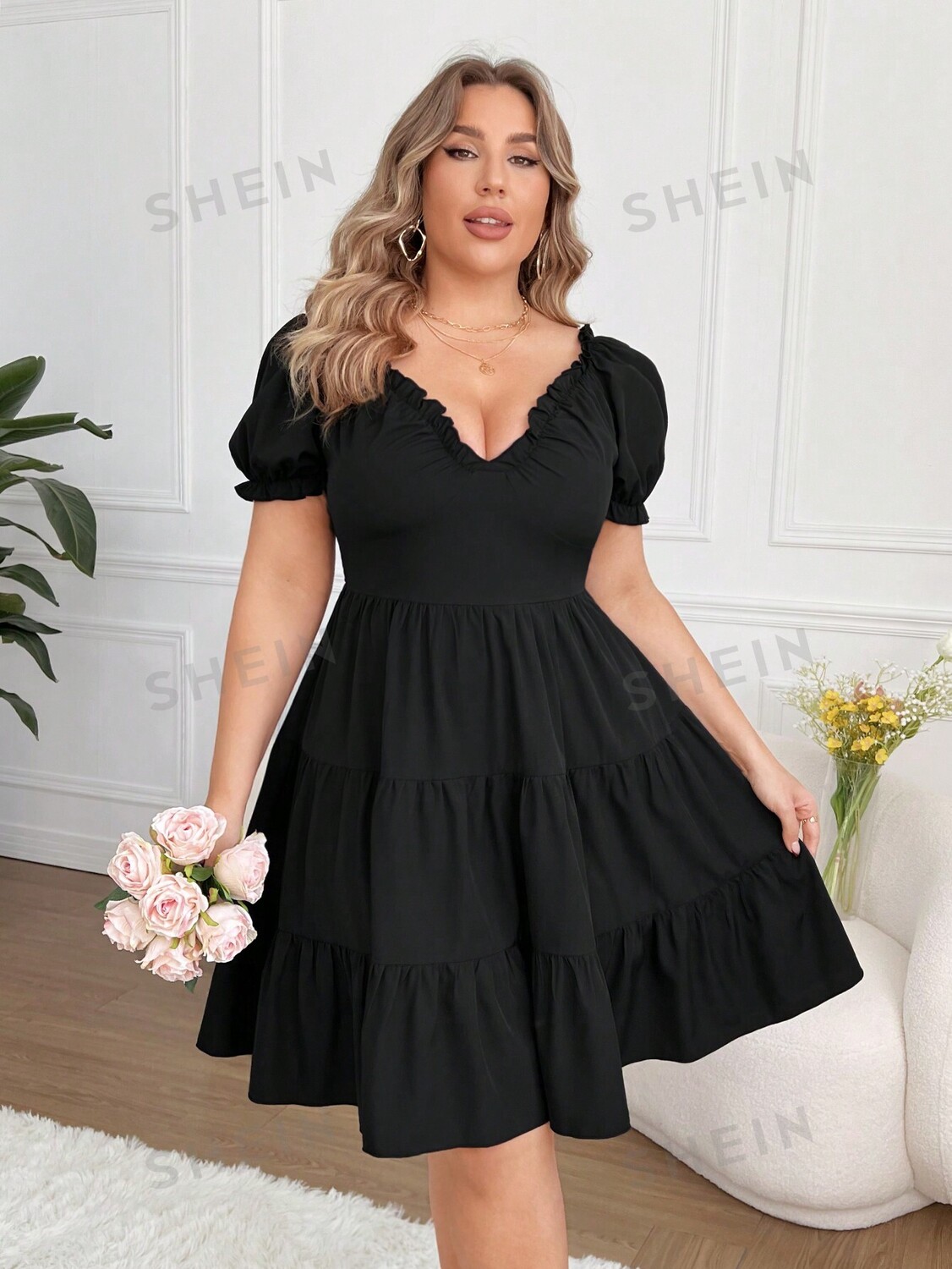 

EZwear Платье больших размеров с короткими рукавами и V-образным вырезом Shein, черный