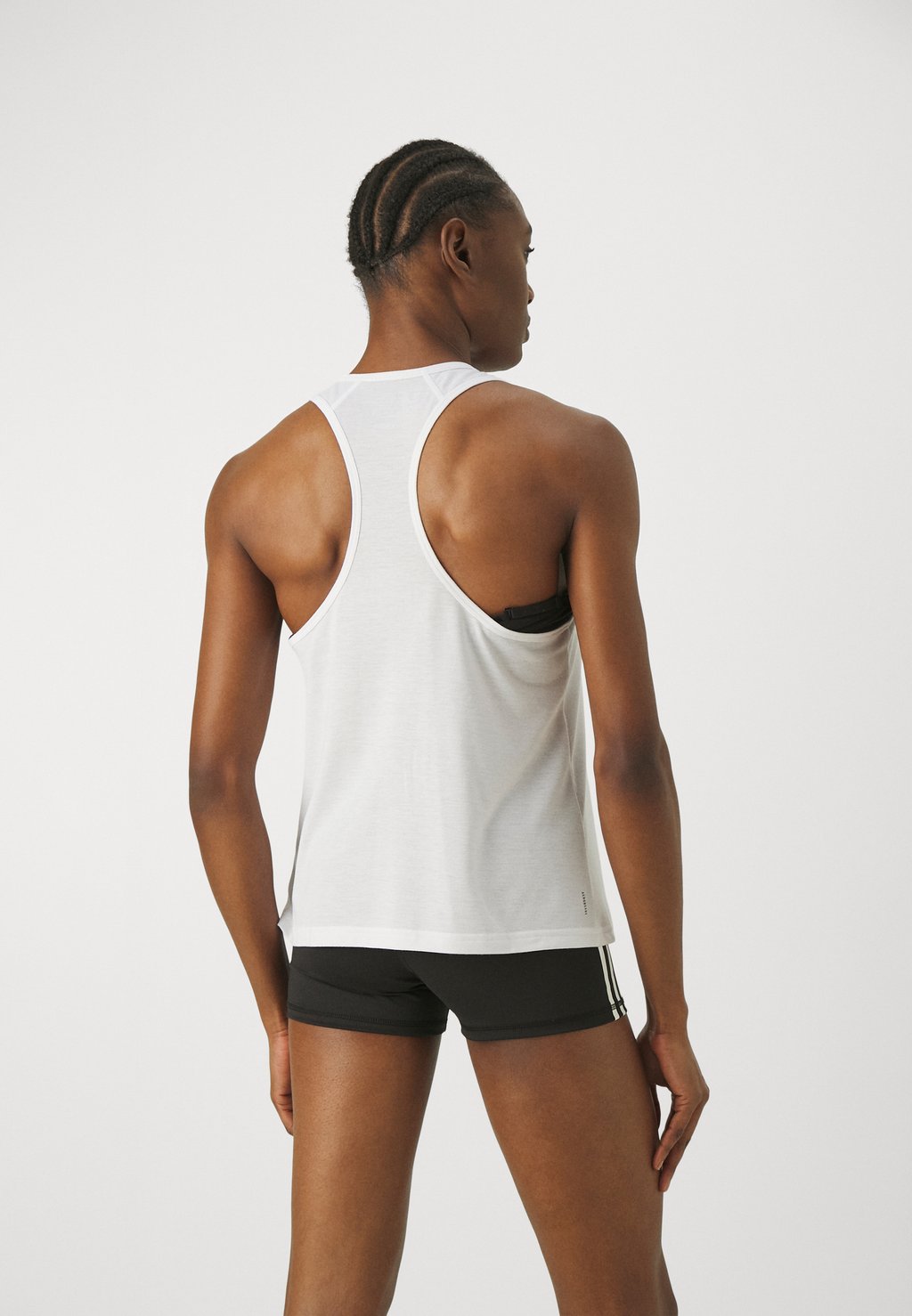 

Топ Train Essentials Minimal Branding Racerback adidas Performance, белый