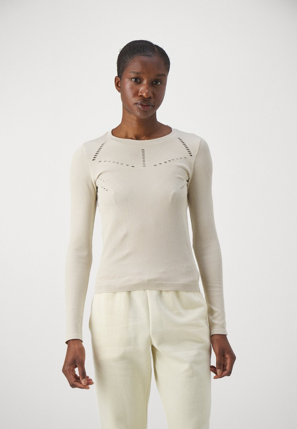 

Топ с длинными рукавами ONPFIX SEAM SHORT ONLY Play, цвет pumice stone