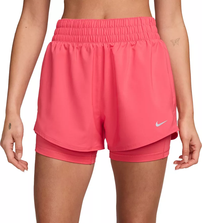 

Женские шорты 2-в-1 Nike One Dri-FIT с высокой талией 3 дюйма, цвет Aster Pink