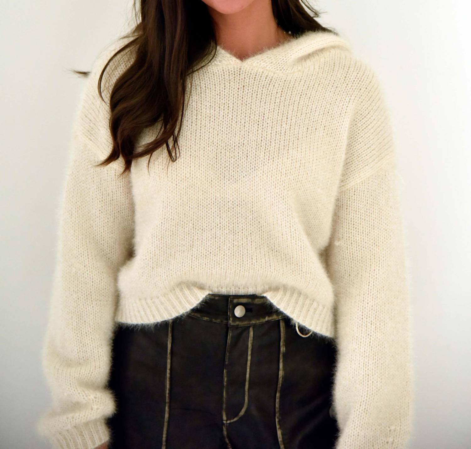 

Укороченная трикотажная толстовка с капюшоном цвета «металлик» кремового цвета Et Clet