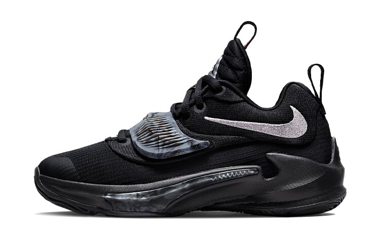

Детские баскетбольные кроссовки Nike Freak 3 Kids