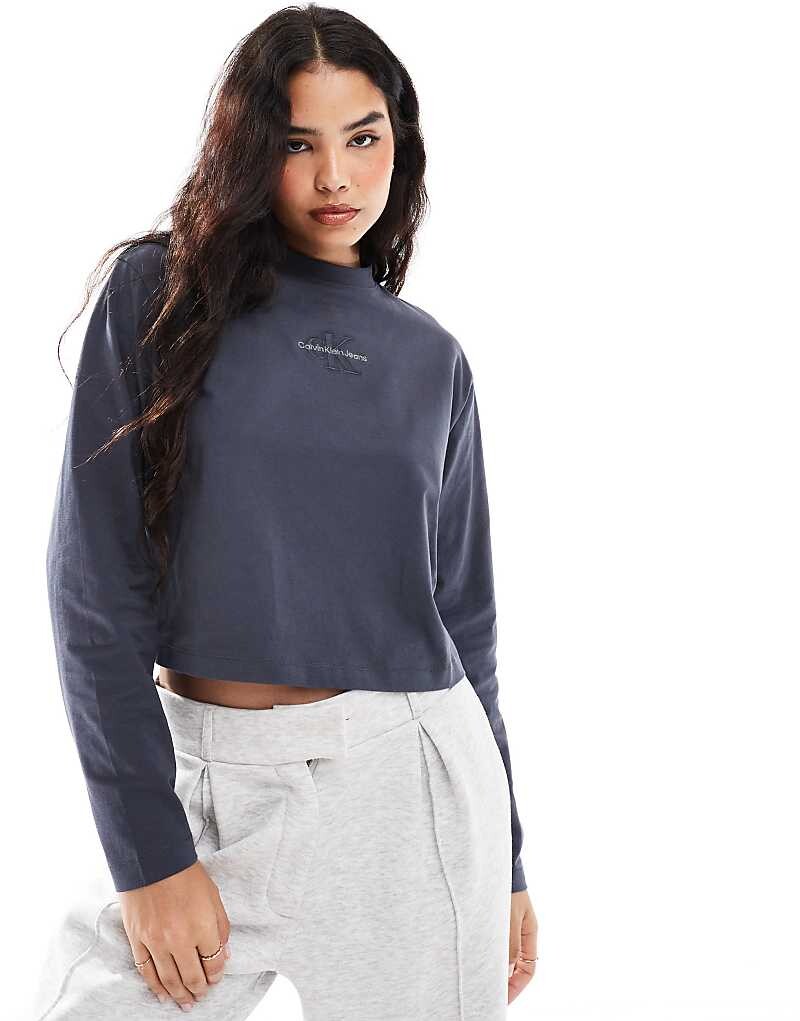 

Свободная футболка с длинными рукавами Calvin Klein Jeans черного цвета