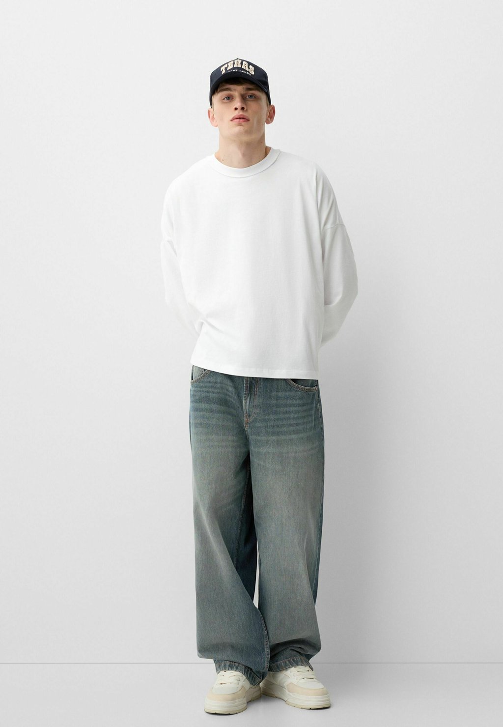 

Джинсы свободного кроя SUPER BAGGY Bershka, зеленый