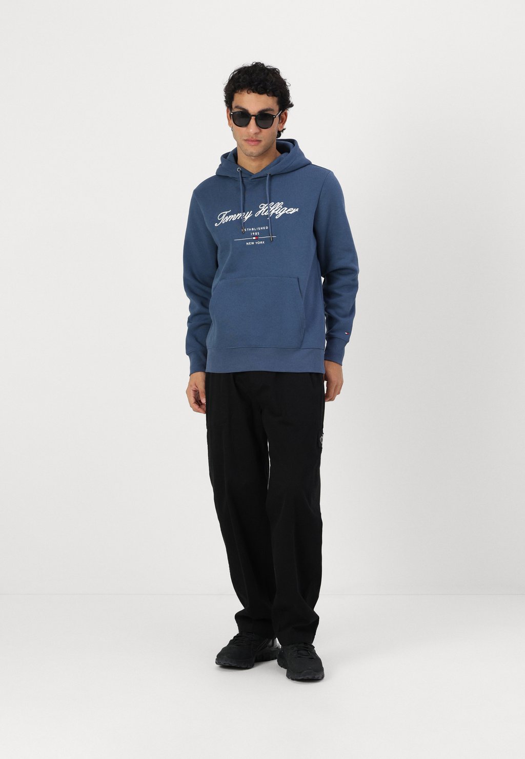 

Толстовка SCRIPT LOGO HOODY Tommy Hilfiger, синий