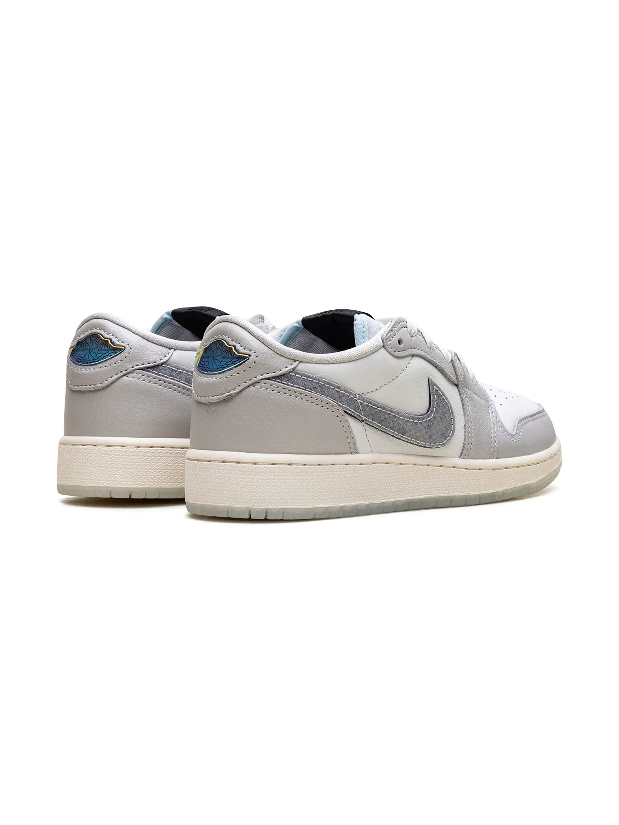 Кроссовки Air Jordan 1 Low OG Year Of The Snake Jordan Kids, серый — фото 4