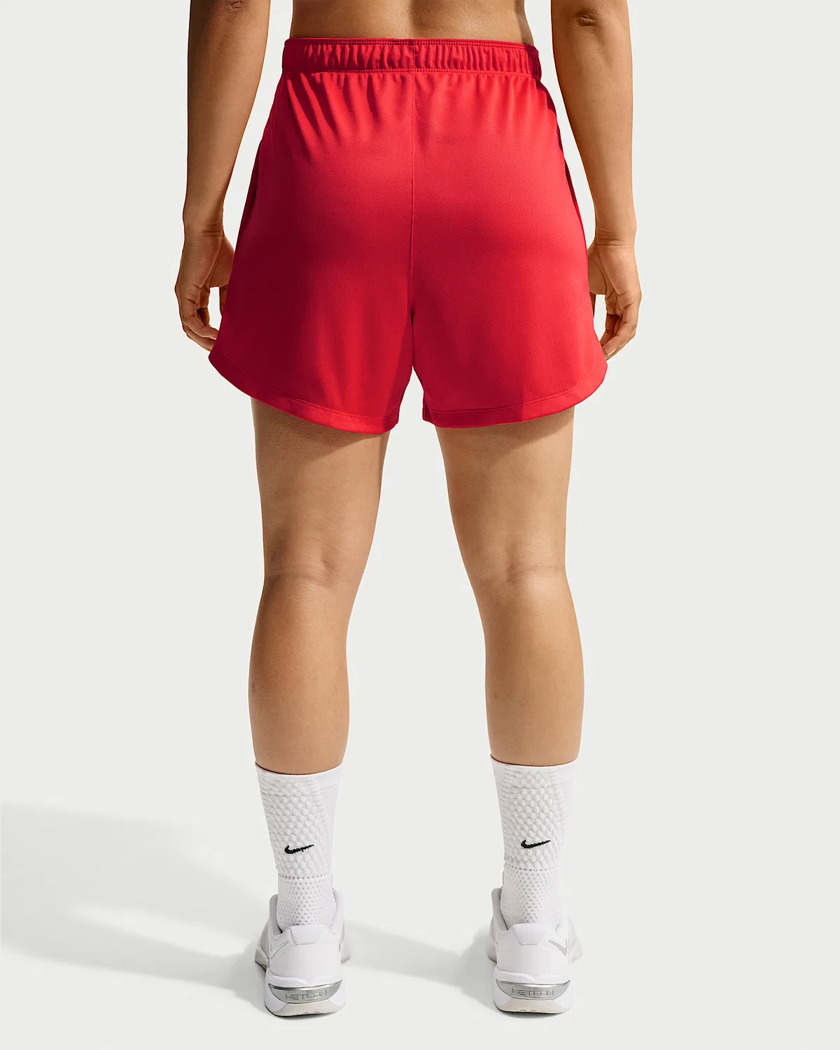 Женские шорты Nike Attack Dri-FIT средней посадки, длина 4", Light Crimson/Light Crimson/White — фото 3