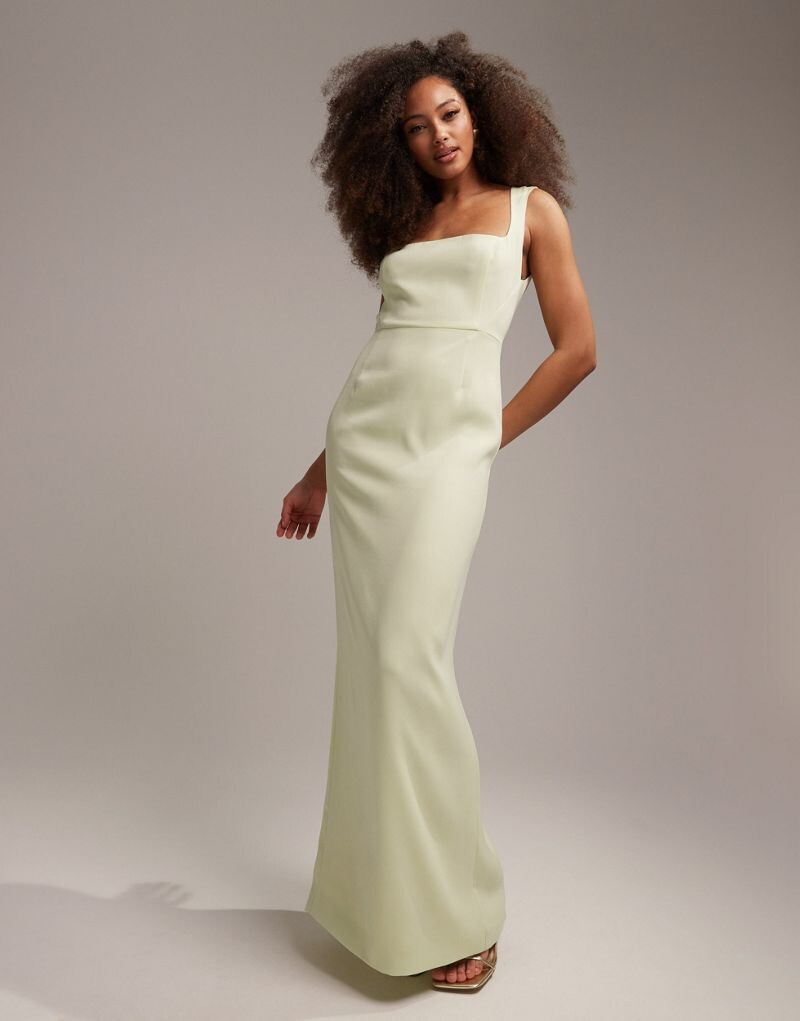 

Нежно-зеленое платье макси из крепа с квадратным вырезом и разрезом ASOS DESIGN Bridesmaids
