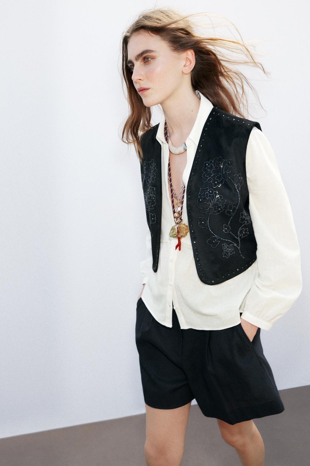 

Жилет с эффектом блестящей замши ZARA, черный