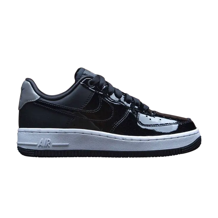 

Кроссовки Nike Wmns Air Force 1 07 SE Premium 'Black Silver', черный