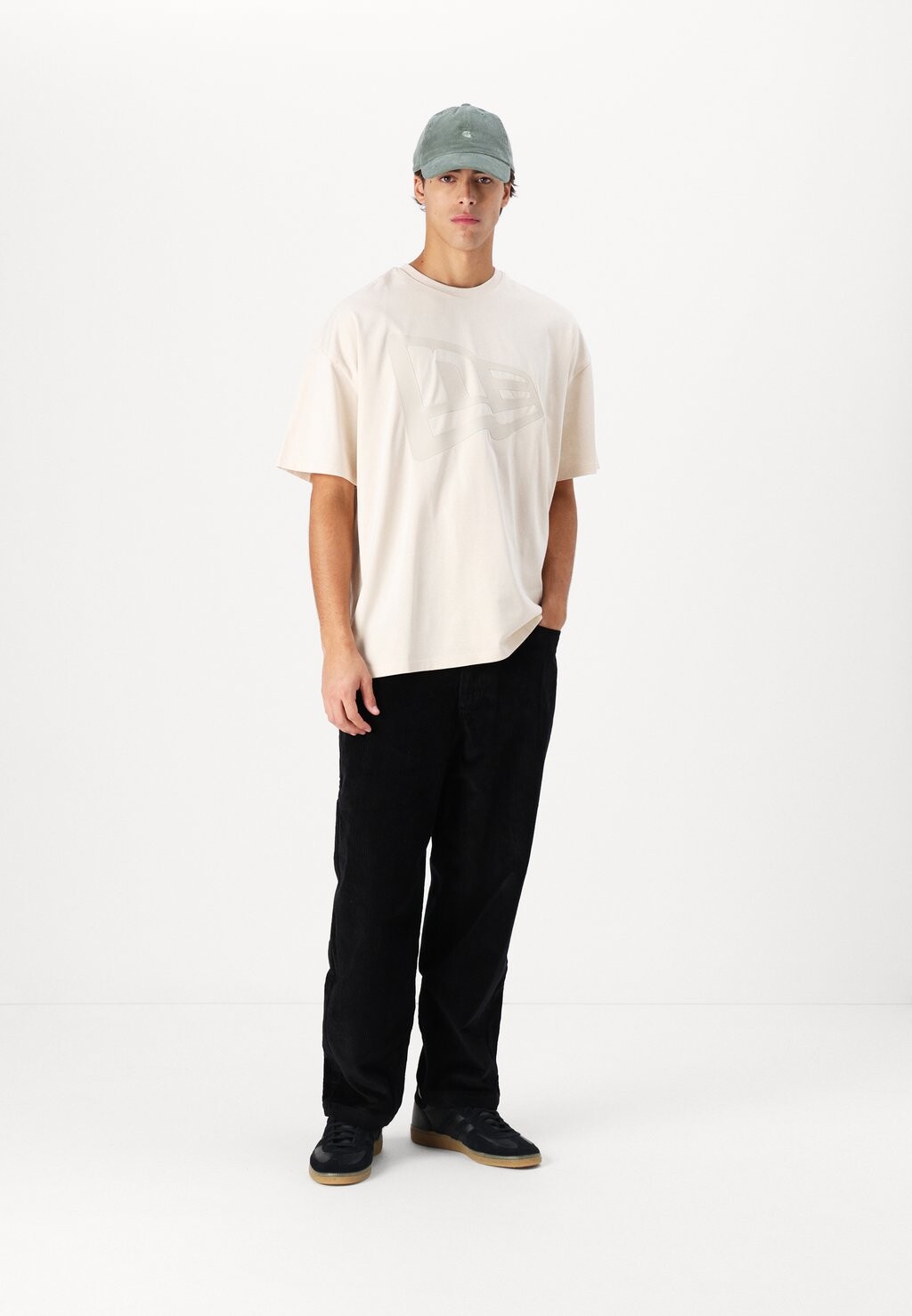 

Футболка с принтом FLAG TEE New Era, бежевый