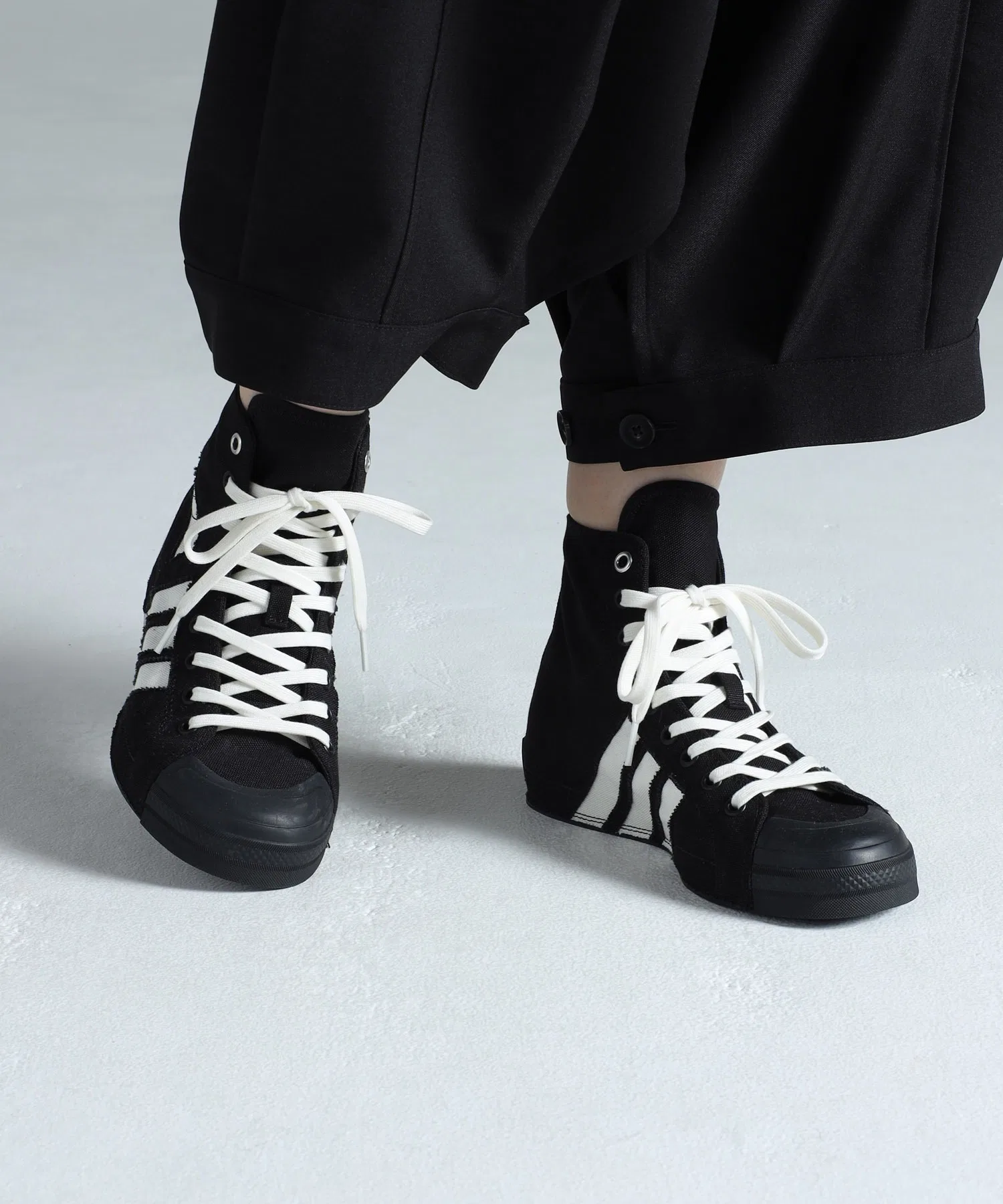 Унисекс кроссовки Y-3 NIZZA HI чёрно-белые — фото 4