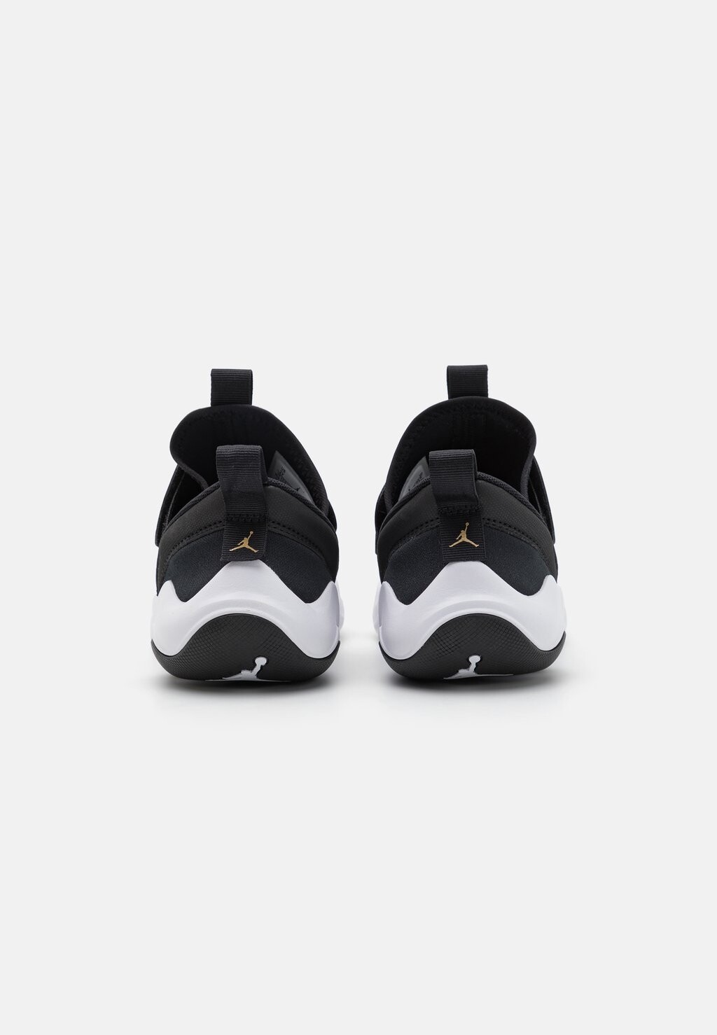 

Баскетбольные кроссовки JORDAN 23/7 UNISEX Jordan, черный