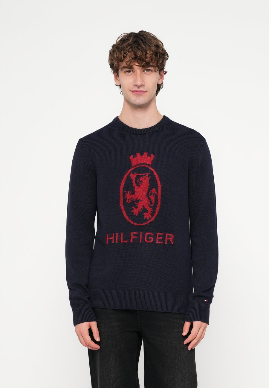 

Джемпер Tommy Hilfiger GIFTING CREST CREW NECK, Desert Sky/Regatta Red/Dark Blue