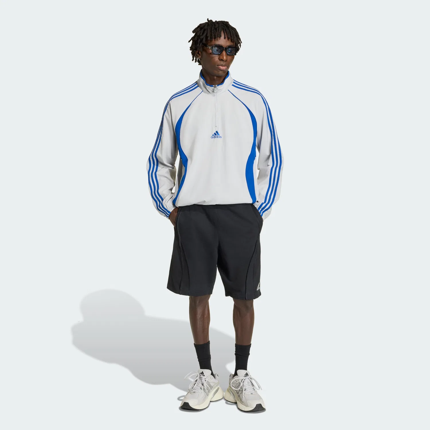 Мужской свитшот Teamgeist с короткой молнией серый от Adidas — фото 3