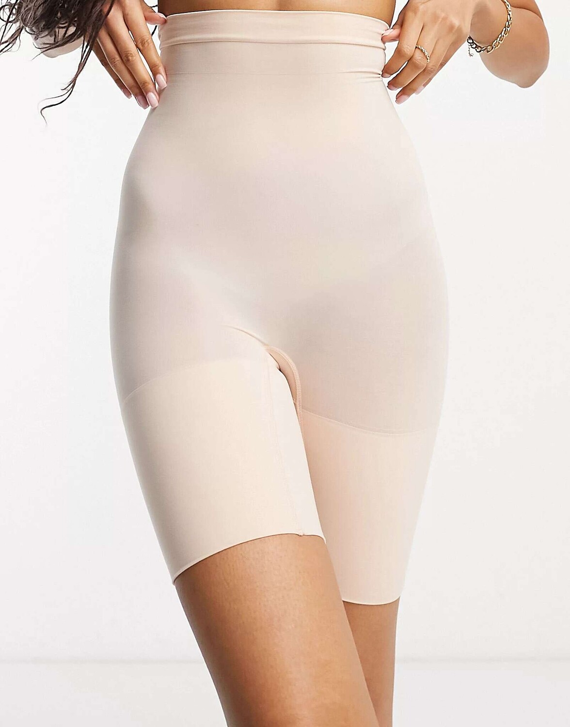 

Бежевые корректирующие шорты Spanx Higher Power
