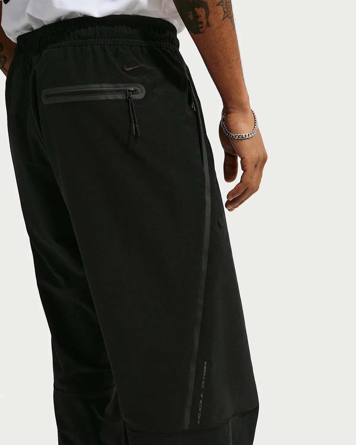 Мужские штаны Nike Tech Dri-FIT Shori Knit, Black/Black — фото 3