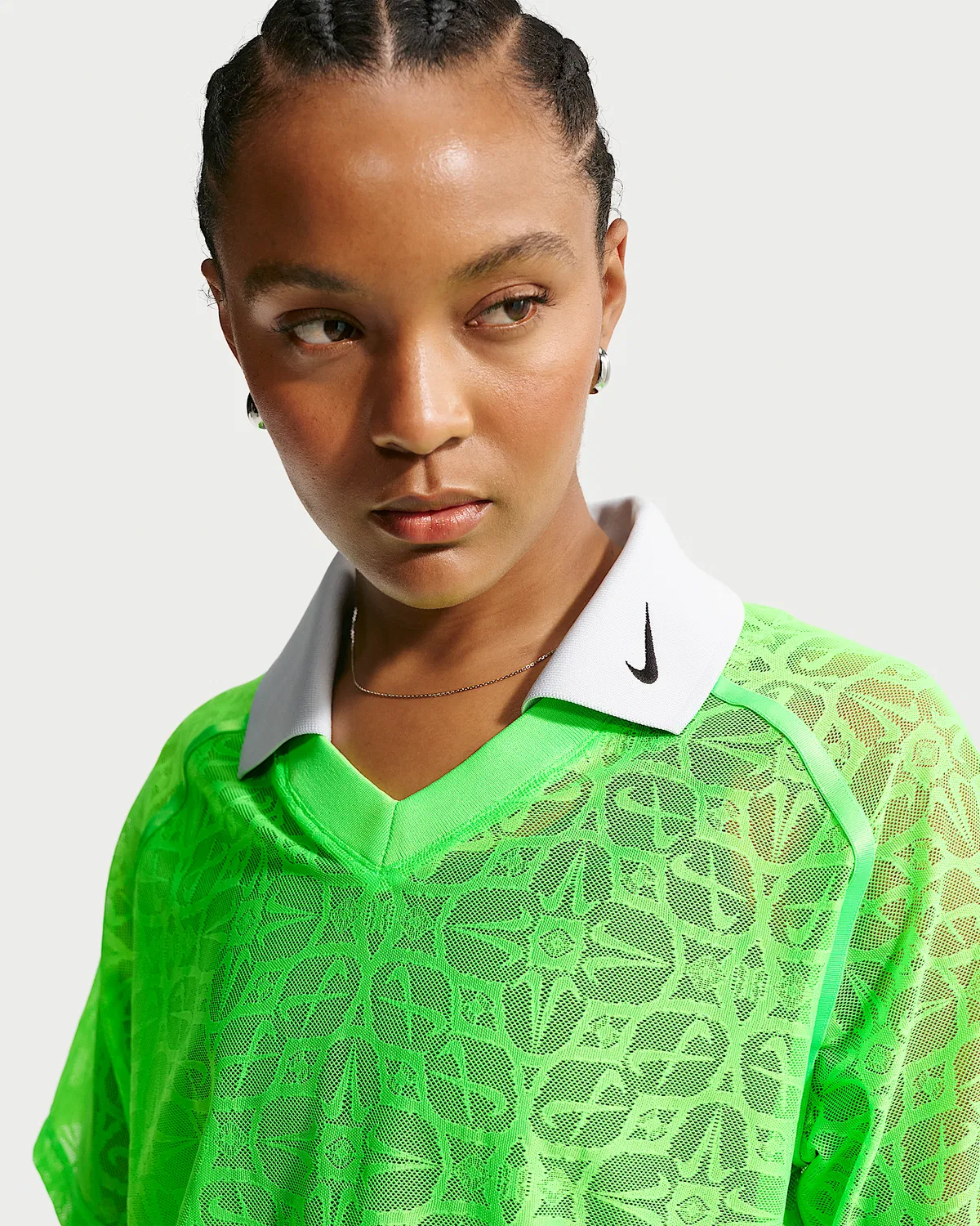 Женская свободная поло Nike Sportswear, Green Strike/Pure Platinum/Black/Black — фото 3
