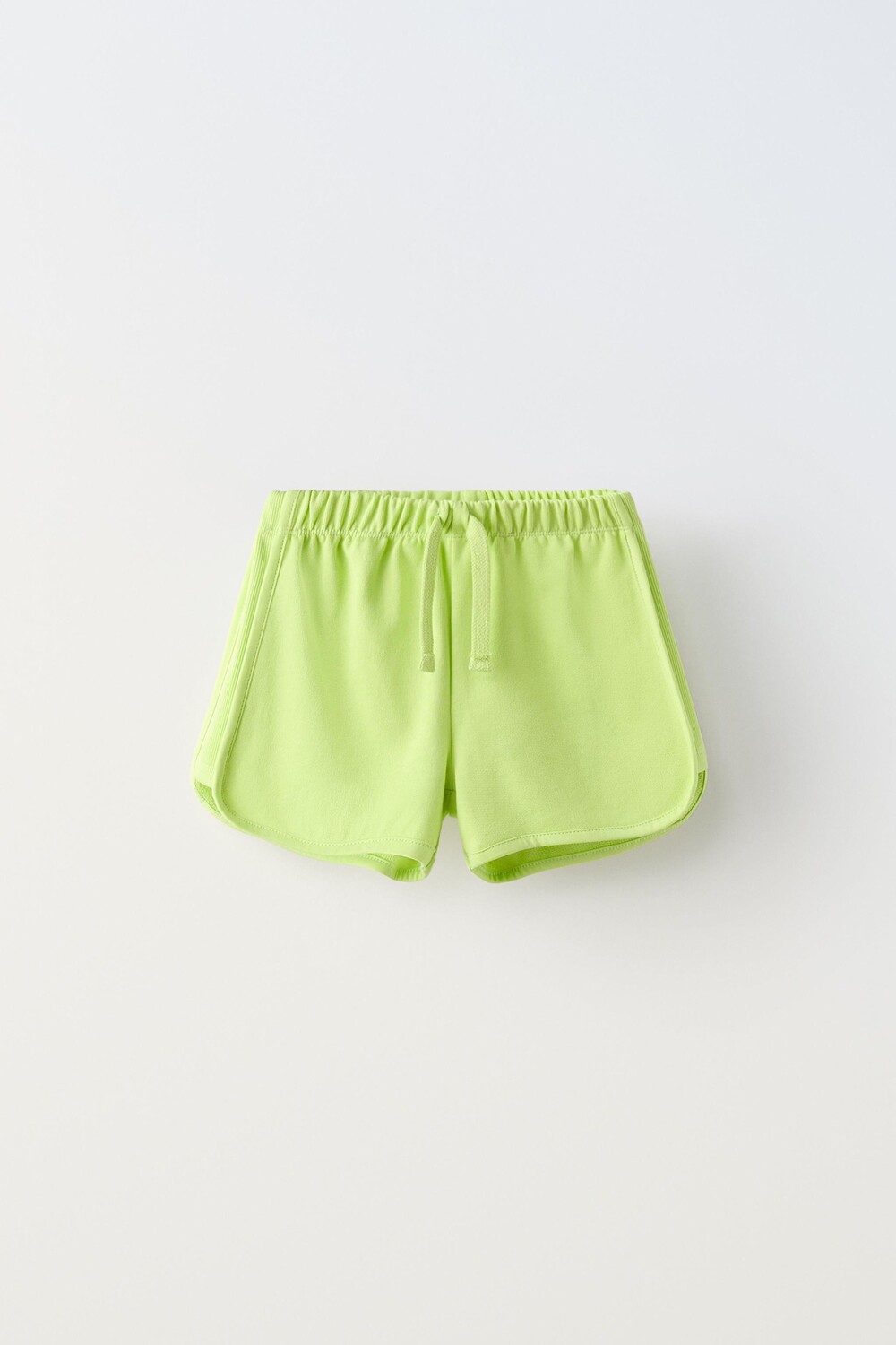 

Шорты-бермуды с контрастными ребристыми отделками ZARA, цвет lime