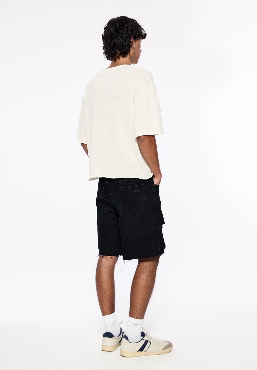 

БЕРМУДЫ Ripped PULL&BEAR, Джинсовые шорты черный