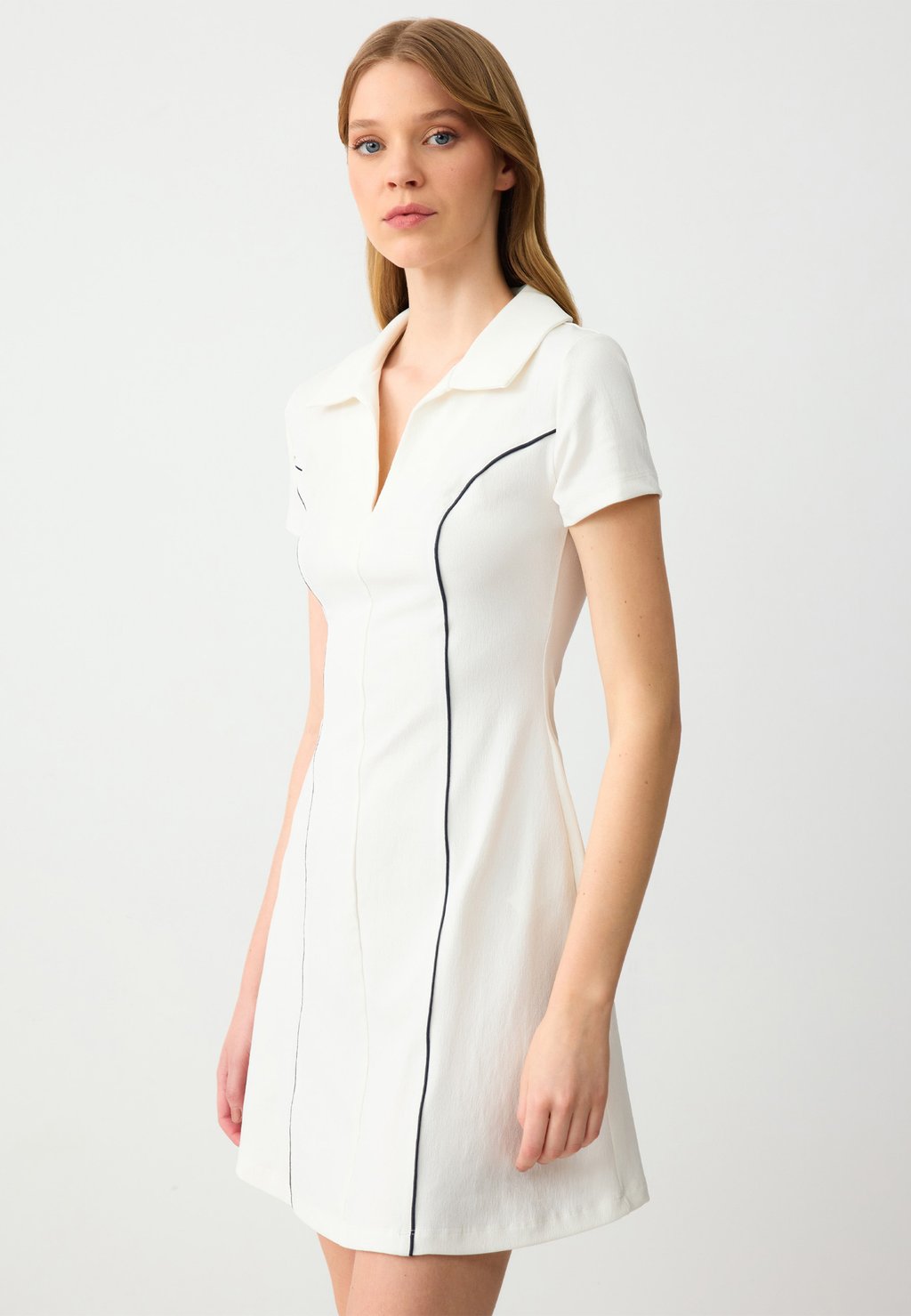 

Платье из джерси COLLAR TRIMMED Jimmy Key, белый