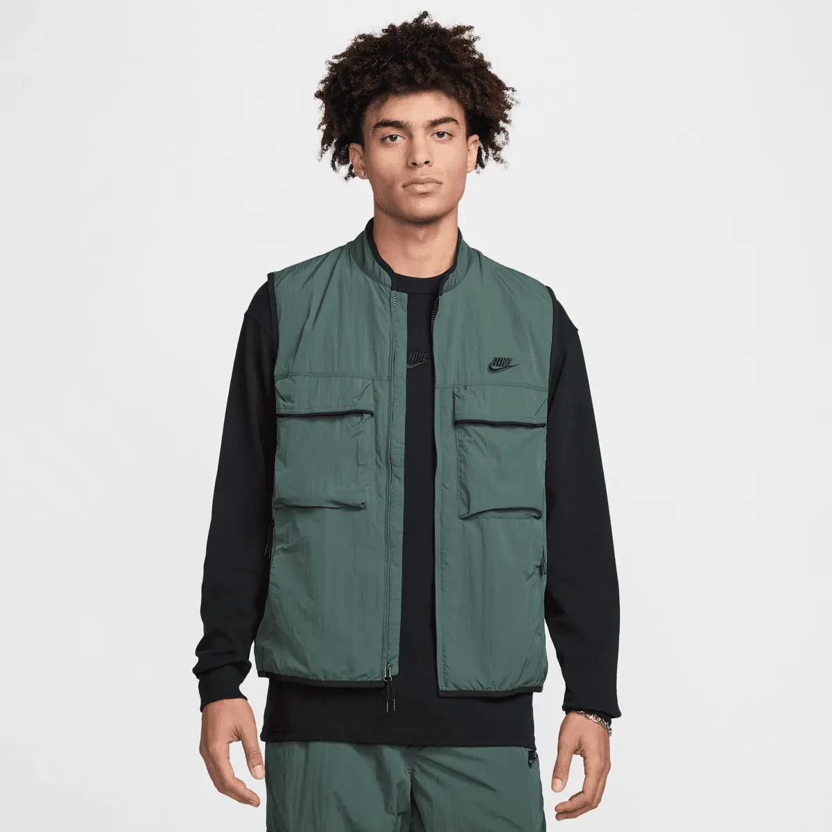 

Куртка Nike Tech Woven Vest, зеленый
