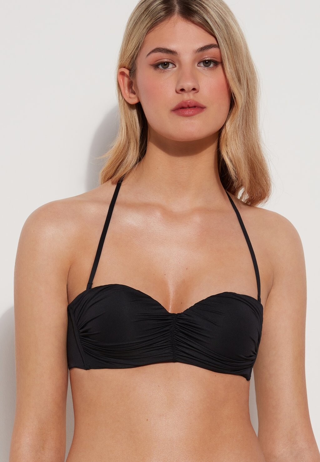

Верх бикини BANDEAU Tezenis, черный