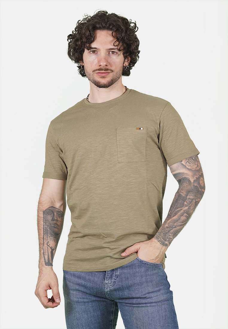 

Базовая футболка INDICODE JEANS, зеленый