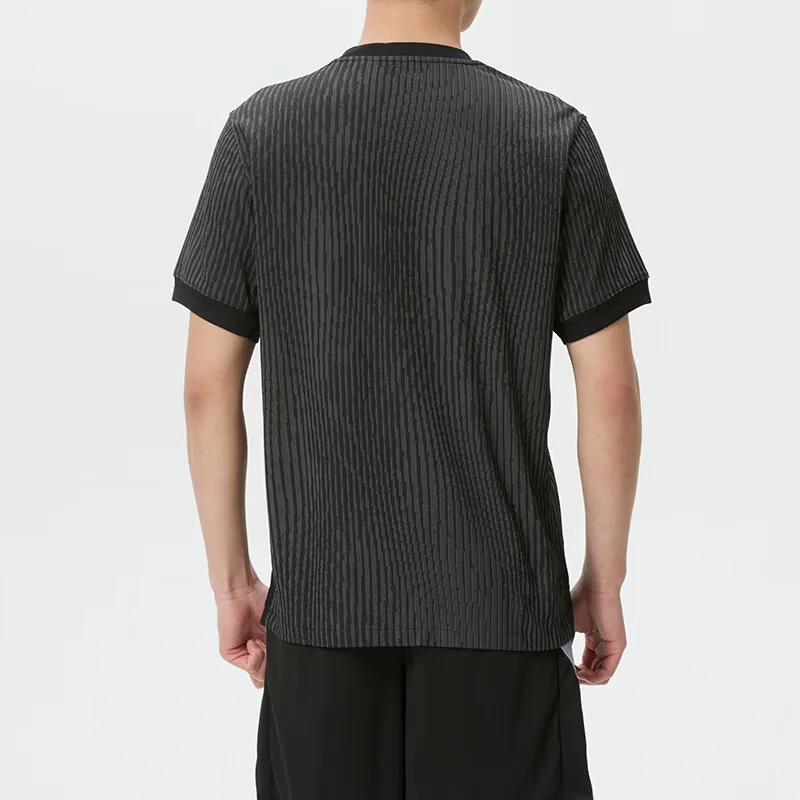 Nike Футболка Swoosh мужская черная с круглым вырезом — фото 4