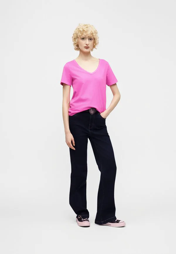 Простая футболка Gap, Neon Pink Glow — фото 2